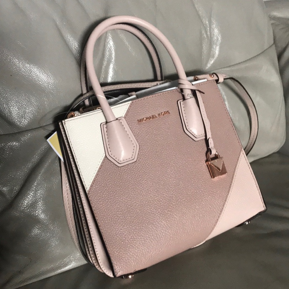 MICHAEL KORS Mercer MD Acrdion Messenger satchel